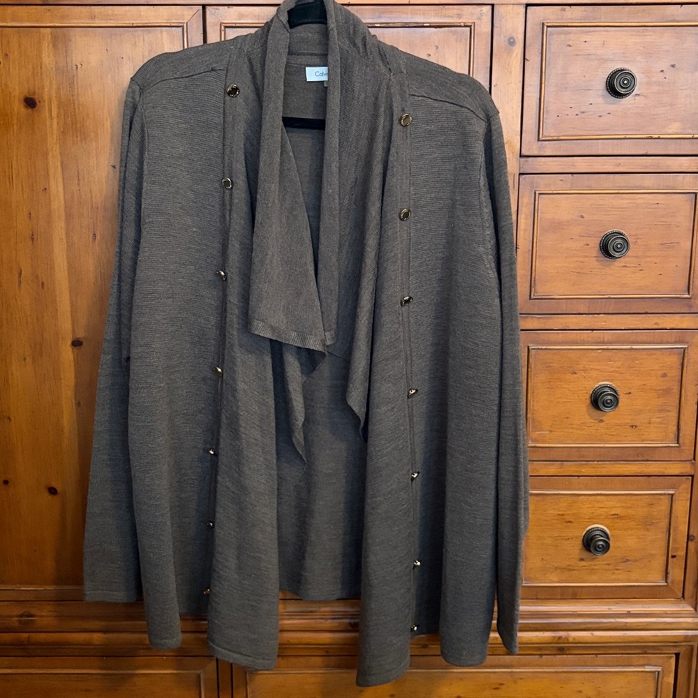 Calvin Klein 2X Brown fly away cardigan